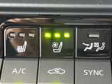 【シートベンチレーション】夏場は涼しい風でお尻や背中の熱やムレを防ぎ、冬はエアコンよりも早く温まってポカポカに!季節を問わず快適に過ごせます。