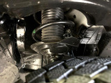 お車を安心してお乗りいただく為には、足回りの定期点検が欠かせません。サービスサポート(有償保証)では無料点検もご提供しており、安心のカーライフをお過ごしいただけるサポート体制が整っています。