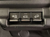 【安心の4WD】こちらのお車は4WD車です♪車の4輪全てを動かすことにより、2WD車に比べてすぐれた発進性能を備えております!雪が多い地域の方は4WDの方がより快適な運転をすることが出来ます☆