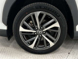 タイヤサイズは225/50R18!納車前の点検時にタイヤ交換させていただきます!純正アルミホイール!アルミホイールに傷があります。