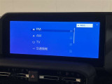 いまや必須装備「ナビゲーション」搭載!知らない場所にスイスイッとドライブ。もう、これなしではハンドルを握れませんね!でも運転中の操作は危険ですのでご注意ですね☆