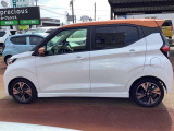 カープレシャスではご納車後もお客様に安心しておクルマにお乗り頂くため、【2か月又は2,000km】の保証をお付けしております!当社は保証金額をお支払い総額に含ませていただいております!