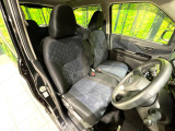 運転席シート廻りは使用感も少なく、良好な状態となっています。丁寧に使われていたことがよくわかりますね。