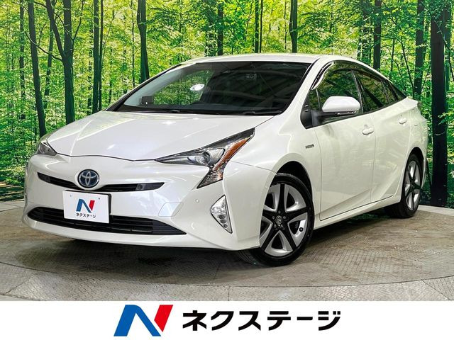 トヨタ プリウス 