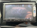 バックカメラも付いています。駐車の時に便利なのはもちろんの事、後方死角にいる子供たちに気が付くことができるので安心安全ですね