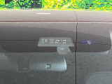 【三菱e-Assist】走行中に前方の車両等を認識し、衝突しそうな時は警報とブレーキで衝突回避と被害軽減をアシスト。より安全にドライブをお楽しみいただけます。