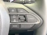 【レーダークルーズコントロール】高速道路での長距離走行が楽に!!自動で速度を保つクルーズコントロールが、衝突軽減システムと連携し、前方の車両を感知して車間を保つように速度調節してくれます!!