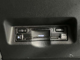 高速道路で便利な【ETC2.0】を装備しています。光ビーコン搭載で渋滞情報などナビゲーションと連動することで機能も充実いたします。他、観光施設に立ち寄るための高速料金割引サービス等もございます。