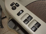 電動格納式ドアミラー・パワーウインドウを装備しています。