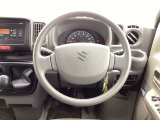 毎日でも運転したくなる造形美!細部まで作りこまれてます。是非一度座ってみてください☆