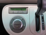 オートエアコンで車内も快適です。