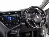 ★使いやすさや安全性を追求したステアリング周り!高級車ゆえにスイッチ類が多いのも特徴ですね!考え尽くされた配置ですぐに使いこなす事が出来ますのでご安心下さい!是非、体感してみて下さい!!