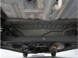 【下回り】下回りに気になるサビ等もございません。ご納車前にさらに徹底的に整備しますので、ご安心してご検討ください。