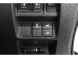 【横滑り防止装置】ドライバーの安全運転をアシストしてくれる装備が充実しています☆ドライバーの不安を安心へと変えてくれますね。