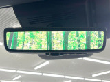 【デジタルインナーミラー】後席の大きな荷物や同乗者で後方が確認しづらい時でも安心!カメラが撮影した車両後方の映像をルームミラー内に表示。クリアな視界で状況の確認が可能です!
