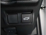 高いホールド性で運転姿勢が安定します。長距離ドライブでも疲れにくいのが魅力です。快適なドライビングライフをお送りください♪