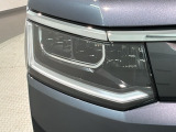 LEDヘッドライトは、点灯の瞬間から最大光量を発揮し、突然暗くなるトンネルなどでの安定感を高めます。