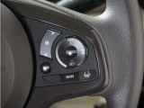 ◆アダプティブクルーズコントロール◆予め設定した車速内でクルマが自動的に加減速。前走車との適切な車間距離を維持しながら追従走行します。【LKAS】車線維持支援システムでステアリング操作を支援。