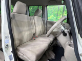 運転席シート廻りは使用感も少なく、良好な状態となっています。丁寧に使われていたことがよくわかりますね。