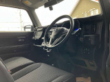 走行中の視線移動を少なくしたレイアウト。安心して運転に集中できるマツダ独自の運転環境となっています。