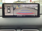 狭い場所での駐車や、すれ違いなどでより的確な運転操作に役立つ、360&deg;ビューモニターが装備されています。