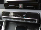 オートエアコンで車内はいつでも快適です♪