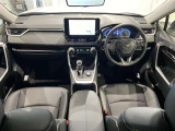 高いホールド性で運転姿勢が安定します。快適なドライビングライフをお送りください。