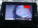 【アラウンドビューモニター】空から見下ろした映像がナビ画面にて確認可能です。駐車もラクラクですよ♪