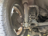 お車を安心してお乗りいただく為には、足回りの定期点検が欠かせません。サービスサポート(有償保証)では無料点検もご提供しており、安心のカーライフをお過ごしいただけるサポート体制が整っています。