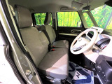 運転席シート廻りは使用感も少なく、良好な状態となっています。丁寧に使われていたことがよくわかりますね。