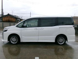 トヨタ認定中古車になります。まるごとクリーニングで見えない部分もまるごと洗浄しております。