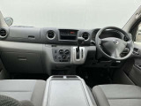 当店の展示車はすべてルームクリーニング済みです☆是非シートに座って室内もしっかりご確認ください!