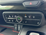 【オートエアコン】車内の温度を感知して自動で調整してくれます!!