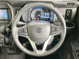 【純正革巻きステアリング】上質な革を使用することで、手にしっかり馴染みとても運転しやすいハンドルです♪