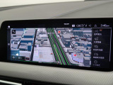 【純正ナビゲーション】BMWのナビゲーションは操作性も良く、詳細な地図情報と交通状況を見やすく表示し、快適なドライビングをサポートしながら目的地までナビゲートします