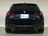 BMWのお車は、走行の安定性とコーナリングの良さを追求し、思い通りにハンドルの操作可能です。試乗車もご用意しておりますので、ぜひ&ldquo;駆け抜ける歓びをご体感ください!