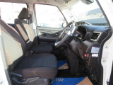 見通しのよいすっきりとした視界で、誰でも運転しやすいです。運転のしやすさは疲れにくさにも繋がりますよ♪