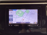 ナビゲーションはフルセグTV対応のメモリーナビ(社外品)を搭載しています。Bluetoothオーディオ機能がありますので、スマートフォンなどの音楽も再生できます。