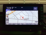ナビゲーションはフルセグTV、インターナビ対応のGathers純正メモリーナビを搭載しています。Bluetoothオーディオ機能がありますので、スマートフォンなどの音楽も再生できます。
