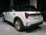 MINI NEXT一宮へのアクセスは、東海北陸自動車道(一宮西IC)を降りて5分ほどと、便利です。在庫確認、道案内など、MINI NEXT一宮へのお問い合わせは TEL 0078-6002-369993(無料)まで!!