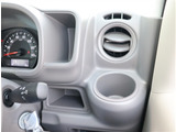 入庫時・販売時・納車前に、弊社基準の68項目に及ぶ点検整備を実施しております。