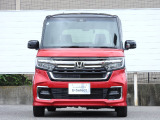 ホンダUセレクト-プレミアム-の商品になります。品質に自信があるので走行距離無制限の2年間無料保証が付いています。もしもドライブ先でトラブルがあっても、全国のHonda Carsで対応するので安心です