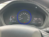 ホンダセンシング装着車となっております。衝突軽減ブレーキ、誤発進抑制機能、歩行者事故低減ステアリング、路外逸脱抑制機能、アダプティブクルーズコントロール、車線維持支援システム他、安全運転を幅広く支援。