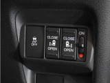 ◆両側電動スライドドア◆狭い駐車場でも乗り降りが楽々♪お子様が隣の車にドアを当ててしまう心配もございません!小さなお子様連れの方もこれで安心。