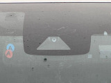 【トヨタセーフティセンス】走行中に前方の車両等を認識し、衝突しそうな時は警報とブレーキで衝突回避と被害軽減をアシスト。より安全にドライブをお楽しみいただけます。