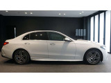 修理からメンテナンスまで、新車登録日から3年間無料トータルサポートするメルセデスケアを継承してご納車メルセデス・ベンツの価値と信頼性をさらに高め、オーナーの皆さまへより大きな安心を提供します。
