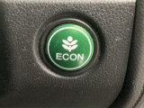 ★ECONスイッチ★ エコドライブを加速しよう!スイッチをONにすると、運転の仕方によるロスを抑え込み燃費をよくするようクルマが頑張ります(*^ー^*)燃費向上にチャレンジ♪