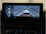 スマートキー付きです。スマートキーとは鍵を車に差し込まなくても、ドアノブを触ったりするだけで、ドアロックを解錠できます。これが凄く便利なんですよ。
