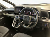 分かりやすく操作しやすい運転席まわりです☆
