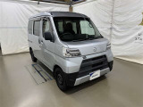 広々とした車内空間に優れた燃費性能。更にデザインも上質で人気のお車です!
